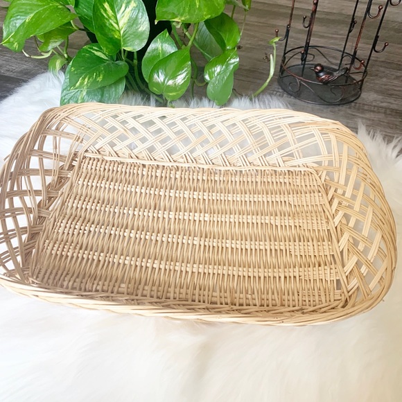 Other - Wicker Woven Basket Catch All Tray